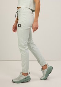 Thumbnail Image 6