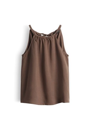 Haut marron sans manches avec encolure froncée et fines bretelles, suspendu à plat sur fond blanc.