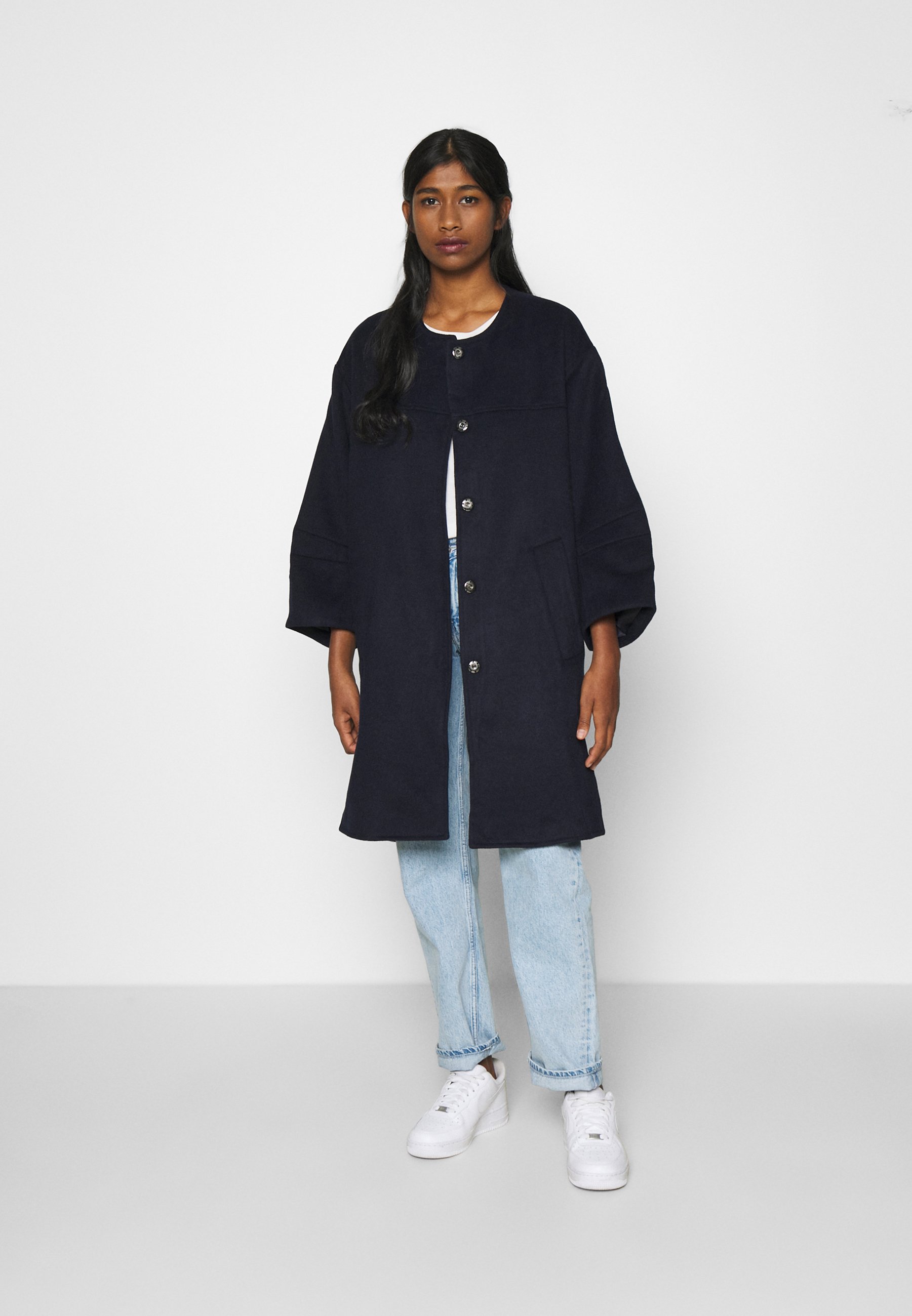 Molly Bracken LADIES COAT Kåpe frakk navy blue Molly Bracken LADIES COAT Kåpe frakk black Zalando.no