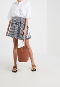 SUMMERY Copenhagen A-linjekjol - black