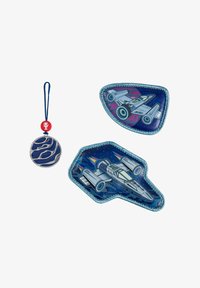 Unselected, star shuttle elio