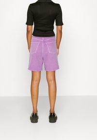 Esprit Shorts vaqueros - purple