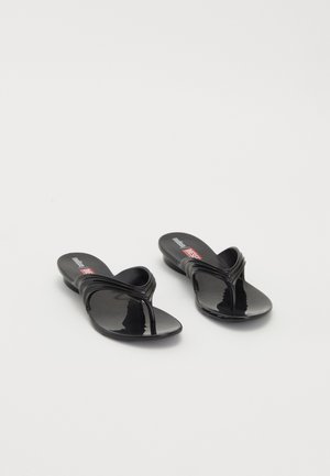 MELISSA QUANTUM THONG X DIESEL - T veida siksniņu sandales - black