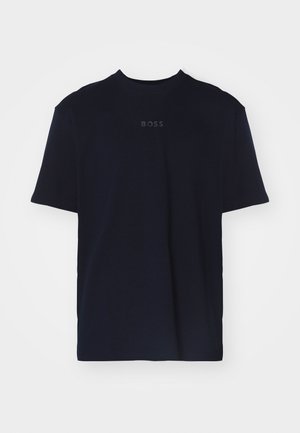 Marineblå bomulds t-shirt med korte ærmer og rund neckline, prydet med et gråt "BOSS" logo centreret på brystet.