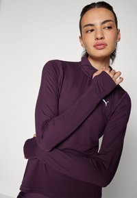 Puma RUN FAVORITE 1/4 ZIP W - Camisola de manga comprida - midnight plum