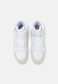 Puma SLIPSTREAM MID HERITAGE UNISEX - Sapatilhas de cano alto - white/pristine