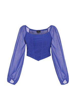 Modrá krátká halenka s průhlednými dlouhými nabíranými rukávy a hranatým výstřihem, vybavená přiléhavým živůtkem s vertikálními švy.