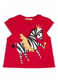 Rotes Kurzarmhemd mit einem Grafikdesign eines Zebras mit goldenen Flügeln, einer Krone und einem Sternenstab auf der Vorderseite.