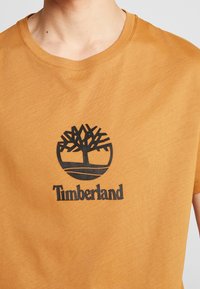 Timberland Camiseta estampada - camel
