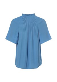 Blusa blu con maniche corte, colletto arricciato alto e pieghe verticali sul davanti e sulle spalle.