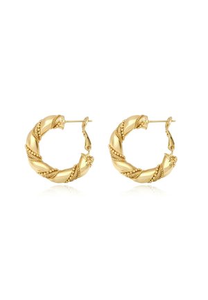 Boucles d'oreilles en or en forme de créoles torsadées avec un design texturé, comportant des sections lisses et nervurées, fermées par un fermoir à charnière.