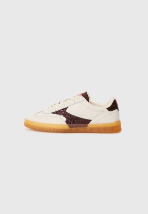 NIXIE 4C - Trainers - white/brown