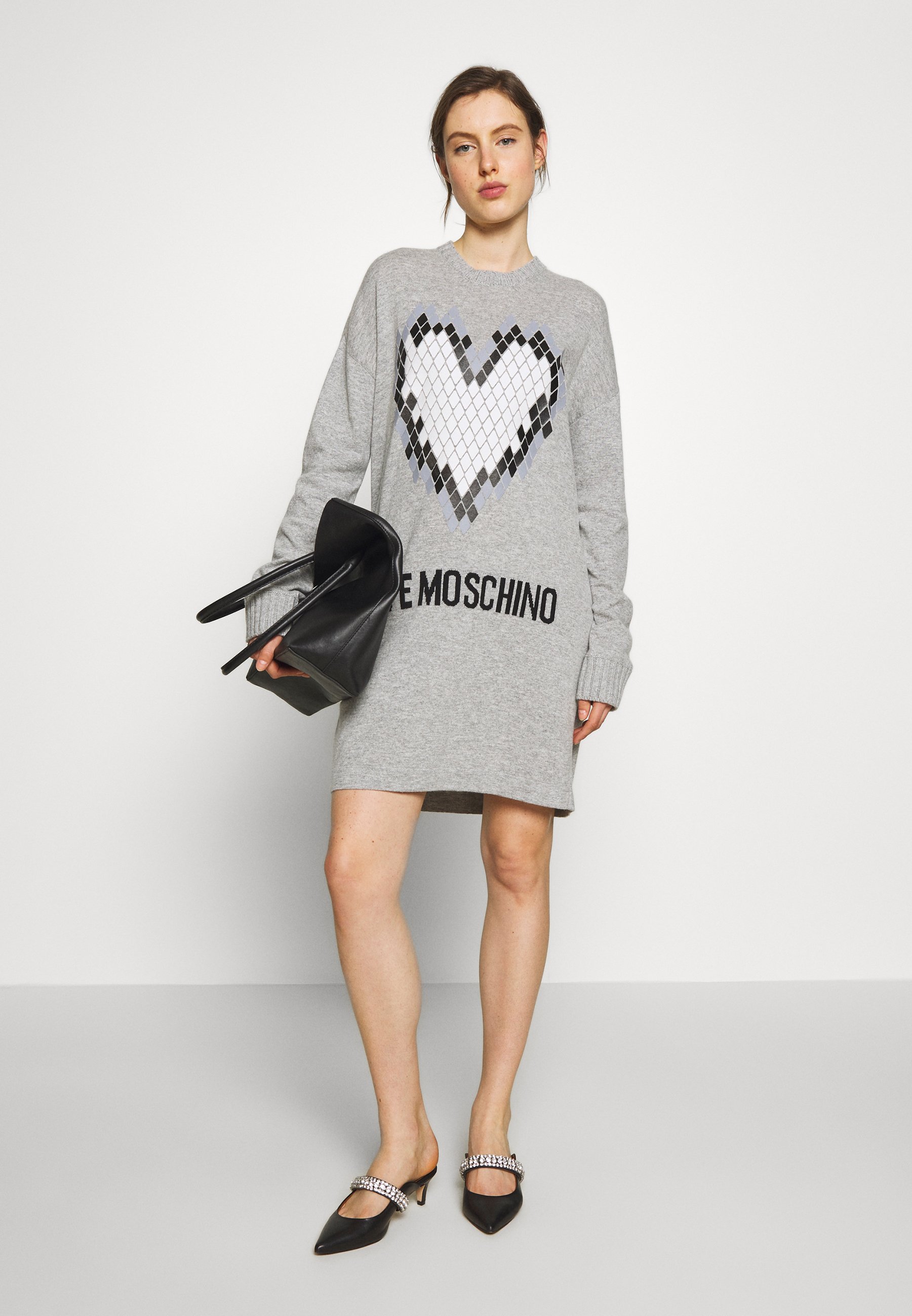 moschino robe