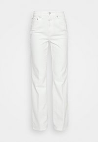 Pantalons taille haute en denim blanc avec une coupe droite, comprenant des éléments en métal et des poches latérales, texture de tissu lisse.