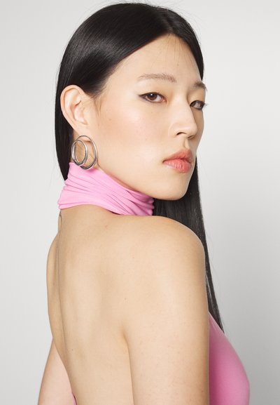 Norma Kamali HALTER TURTLE SIDE SLIT GOWN - Maxikjole - candy pink