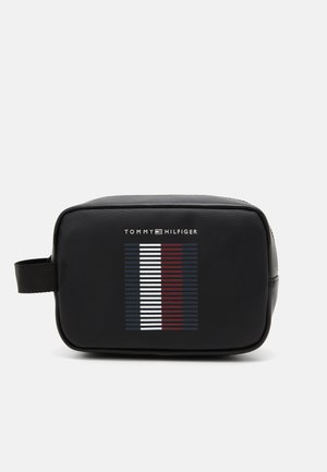 FOUNDATION WASHBAG UNISEX - Toilettas - black