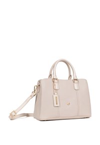 Borsa a mano in pelle beige con hardware dorato, doppio manico superiore e tracolla removibile. Presenta una superficie liscia e tessurizzata e un'etichetta con logo.