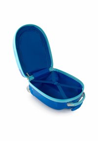 Maleta rígida de color azul brillante con un cierre de cremallera azul claro, ruedas de goma y un interior dividido que cuenta con correas cruzadas para un embalaje seguro.