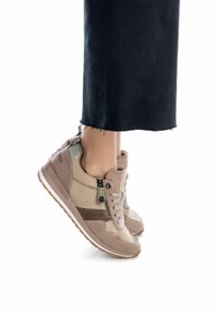 Refresh Zapatillas - beige