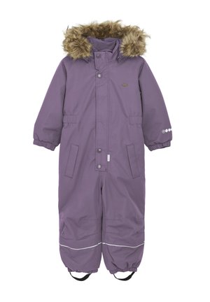 Lila einteiliger Schneanzug mit einer mit Kunstfell gefütterten Kapuze, elastischen Bündchen, Fronttaschen und reflektierenden Streifen an den Knöcheln. Glatte Textur.