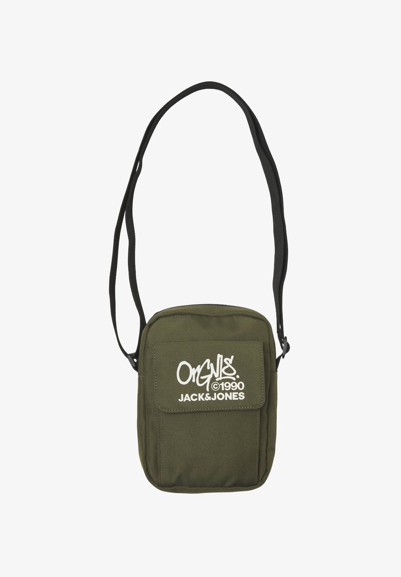 Groene stoffen schoudertas met een enkele verstelbare zwarte band. Beschikt over een vo pocket en een witte geprinte logo aan de voorkant.