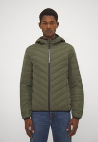 EA7 Emporio Armani TRAIN PREMIUM  JACKET - Jakna ispunjena paperjem - verde scuro