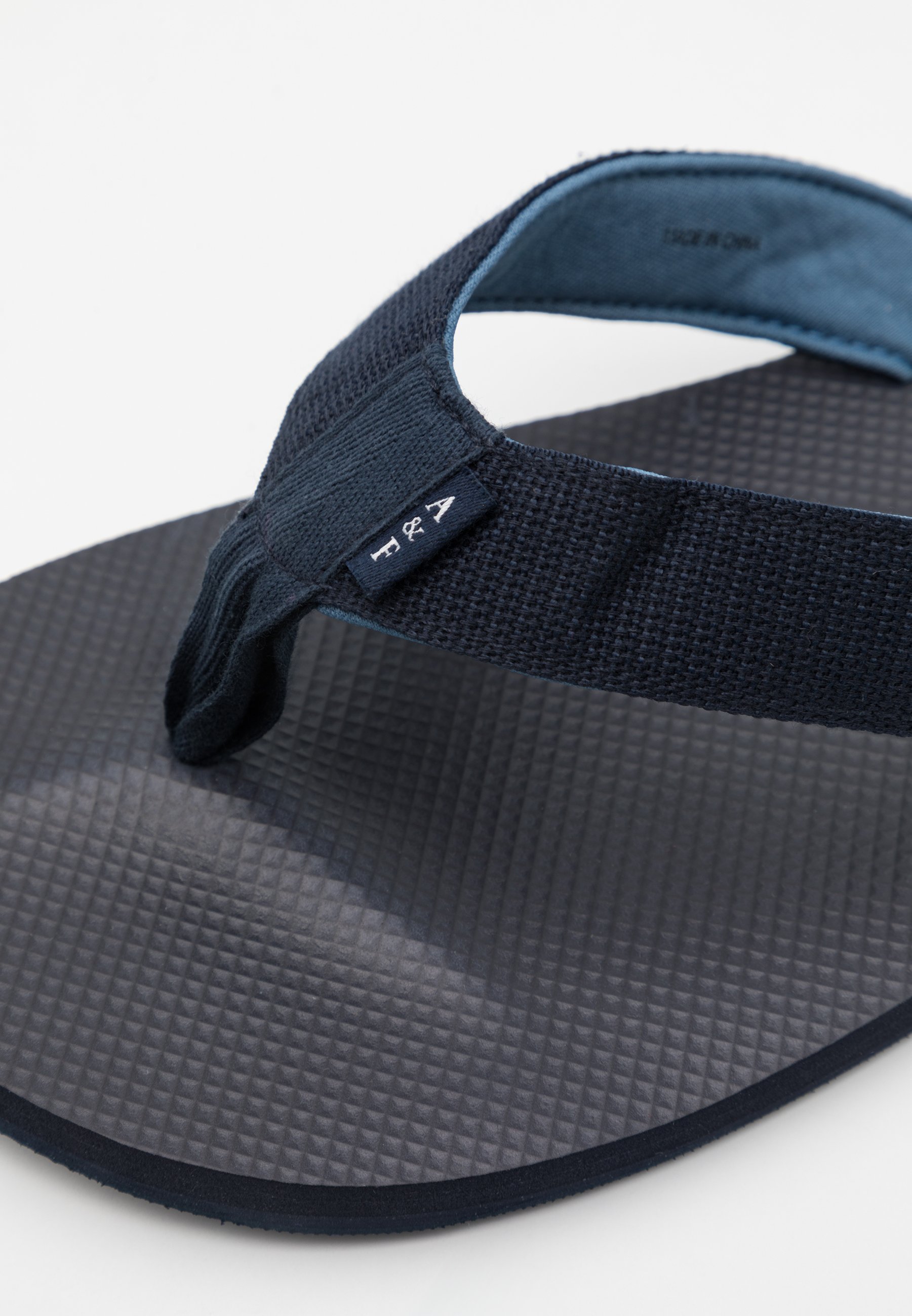 abercrombie and fitch uk flip flops