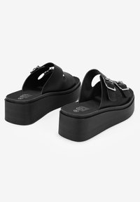 Bosanova CON PLATAFORMA Y DOS HEBILLAS - Mules de tacón - black