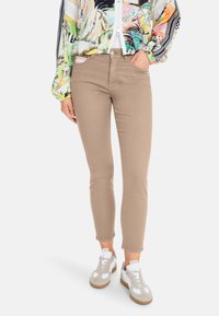 Marc Cain SILEA - Jeans Slim Fit - toffee macaron