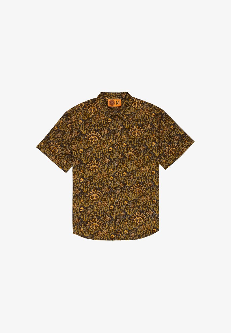 Kurzarm-Hemd mit durchgehendem Muster aus gelben und braunen Sonne-, Mond- und Blattmotiven auf dunklem Hintergrund.