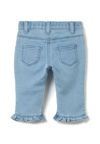 Hellblaue Denim-Caprihosen mit einem gerafften Saum, zwei Gesäßtaschen und Gürtelschlaufen. Weicher Stoff und taillierte Passform mit einem klassischen Schnitt.
