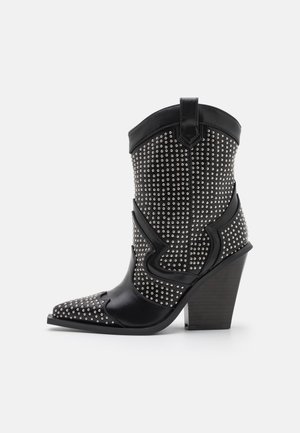 RAID Korolliset nilkkurit - black