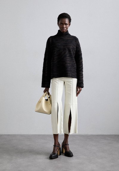 Souliers Martinez MALASAN - Klasikiniai aukštakulniai - black