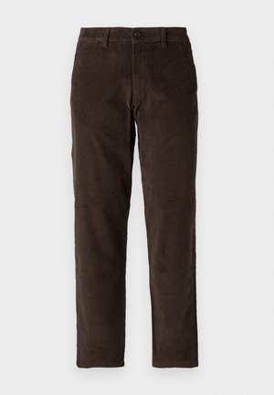 Pantalons en velours côtelé marron avec une coupe droite, dotés d'une fermeture à bouton à l'avant et de passants de ceinture standards. Texture lisse et coupe classique.