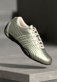 adidas Originals ADIRACER - Sneakers - alumina