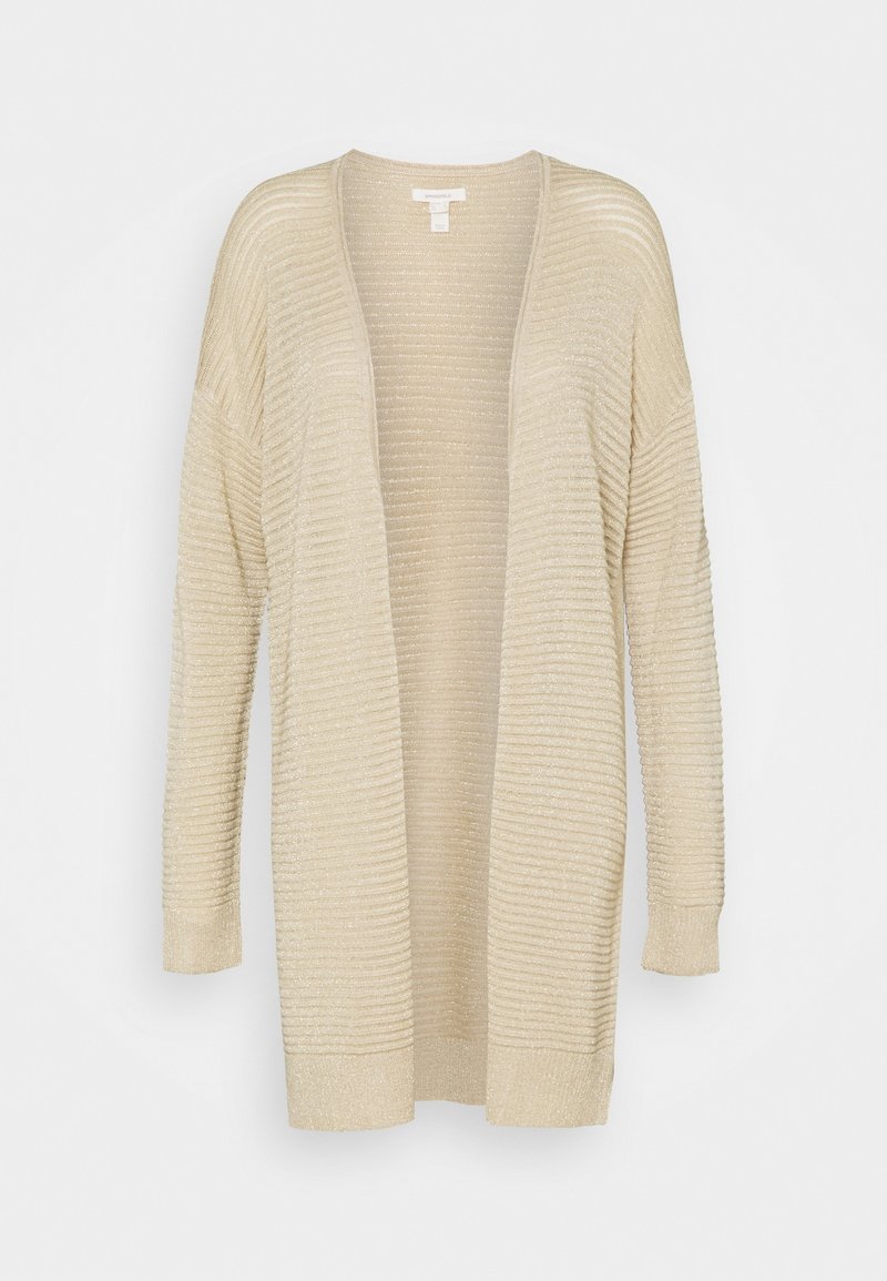 Cardigan beige en maille côtelée à ouverture devant, manches longues et coupe décontractée, présenté sur un fond uni.