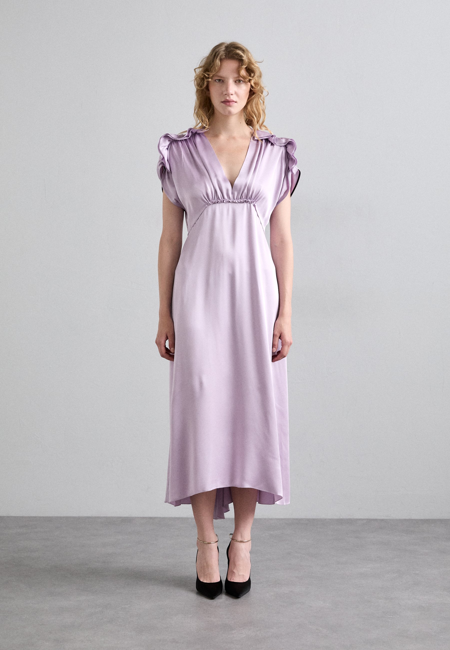Victoria Beckham V NECK RUFFLE MIDI DRESS - Cocktail dress