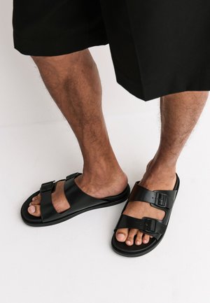 Next, REGULAR FIT - TWO BUCKLE - Sandalias planas - black