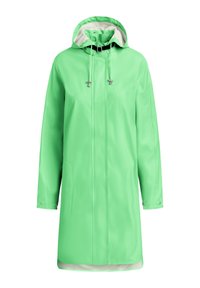 Chaqueta impermeable verde con capucha, cremallera frontal, cordones ajustables y puños abotonados. Acabado suave y brillante con un diseño hasta la rodilla.