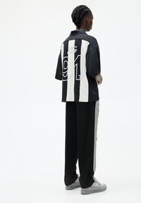 Thumbnail Image 4