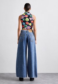 MOSCHINO JEANS TROUSERS - Traperice opuštenog kroja - blue