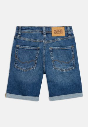 Denim shorts in dark blue with a rolled hem, featuring two back pockets and a leather logo patch on the waistband.