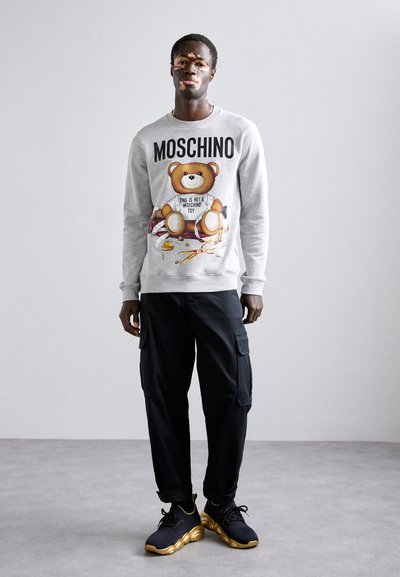 basket moschino