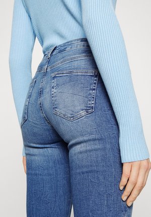 ONLHUSH LIFE MID - Džíny Bootcut - light medium blue denim