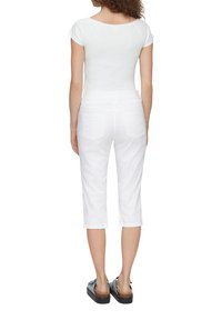 QS MIT STRUKTUR - T-shirt basic - weiß