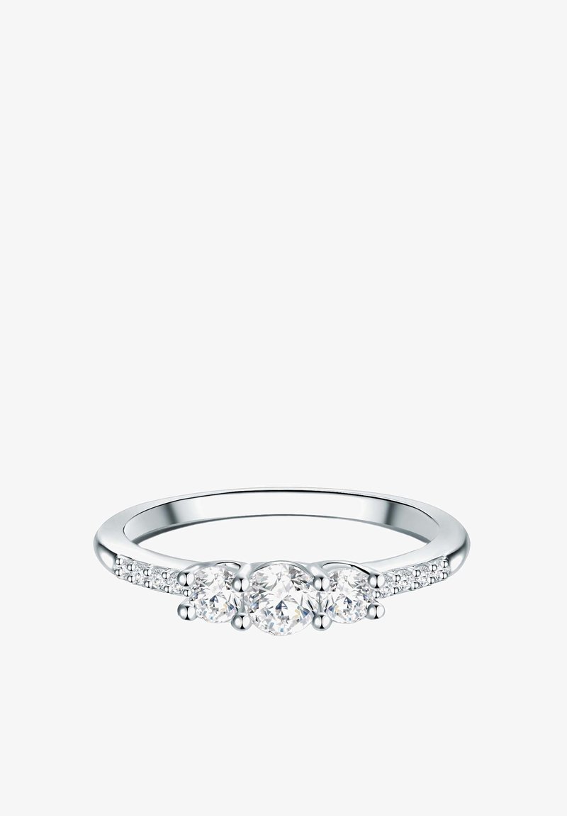 Ezüst gyűrű, három kerek, tiszta gyémánttal prongszereléssel, a sávon pedig kisebb gyémántok a részletgazdagság érdekében.