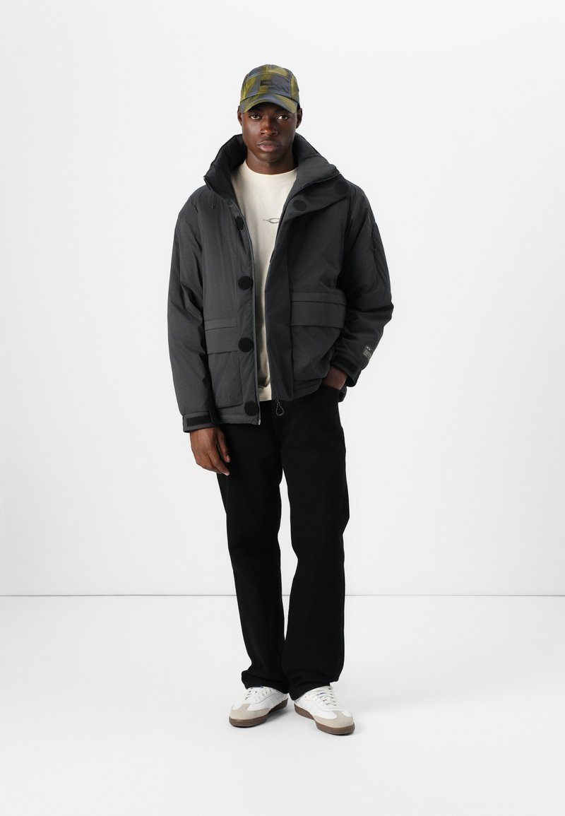 Oakley PUFFY JACKET - Chaqueta de invierno - phantom