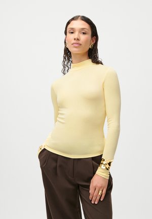 PURELEI DEIKE - Tops ar garām piedurknēm - yellow