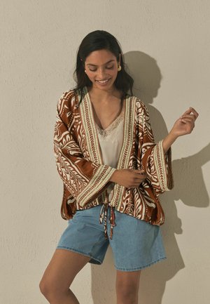 Next, REGULAR FIT - TIE FRONT LIGHTWEIGHT JACKET  . - Beach accessory - multi paisley print