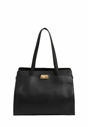 Zwarte leren tote bag met een gestructureerde afwerking, twee lange handvatten, gouden hardware en een gestructureerde vorm. Voorzien van een klepsluiting.
